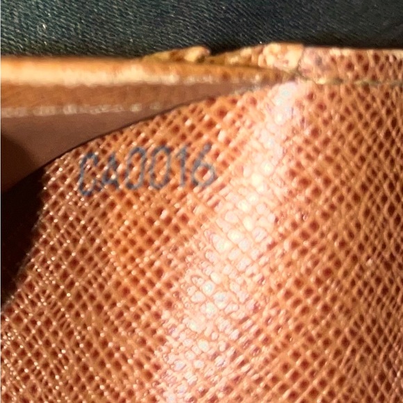 Authentic Louis Vuitton Porte Monnaie Monogram Tresor Wallet - Picture 13 of 15